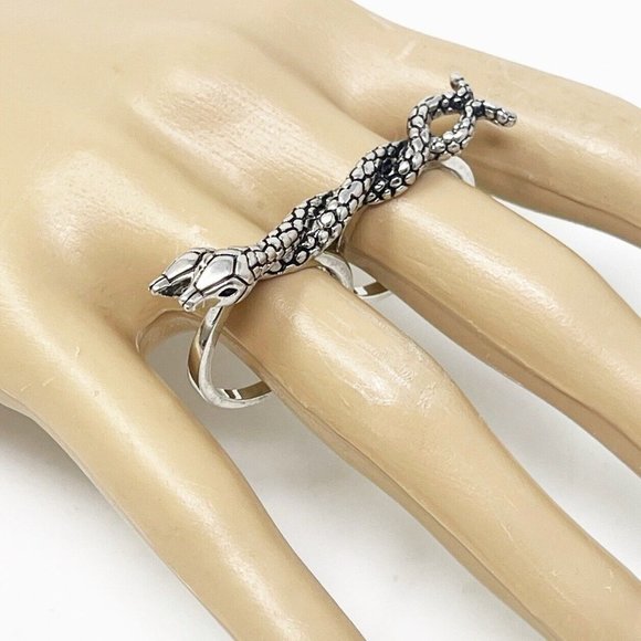 Jewelry - Silver Tone Intertwining Snakes Serpent Double Finger Ring Size 9